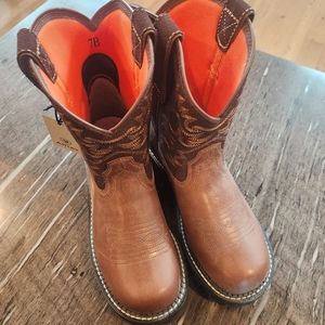 Ariat size 7 fat babys